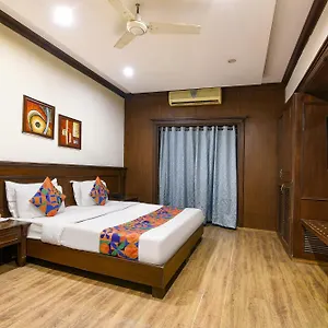 3* Hotel Siris 18